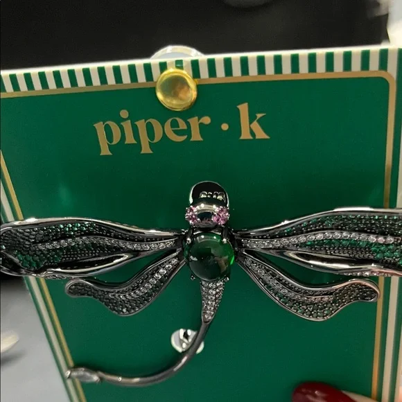 New Piper Green and Gun Metal Silver Dragonfly Brooch - Picture 5 of 7